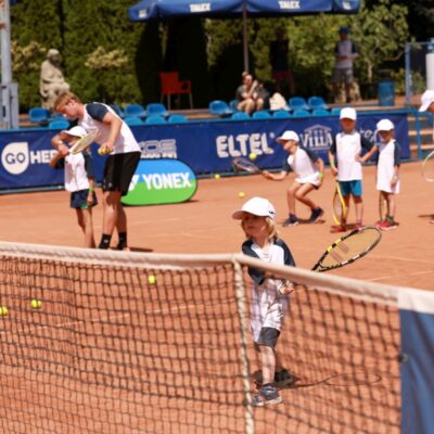 JAK POMÓC MŁODEMU SPORTOWCOWI RADZIĆ SOBIE Z PRESJĄ?